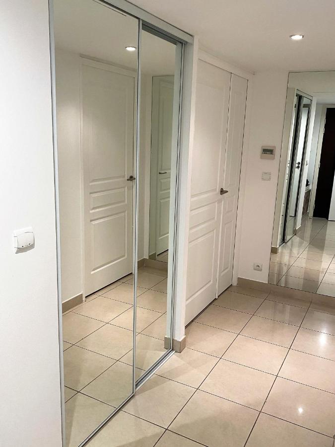 T2 Proche De La Gare, A 10 Minutes A Pieds De La Croisette, Piscine & Parking Dans Residence De Haut Standing Cannes Buitenkant foto