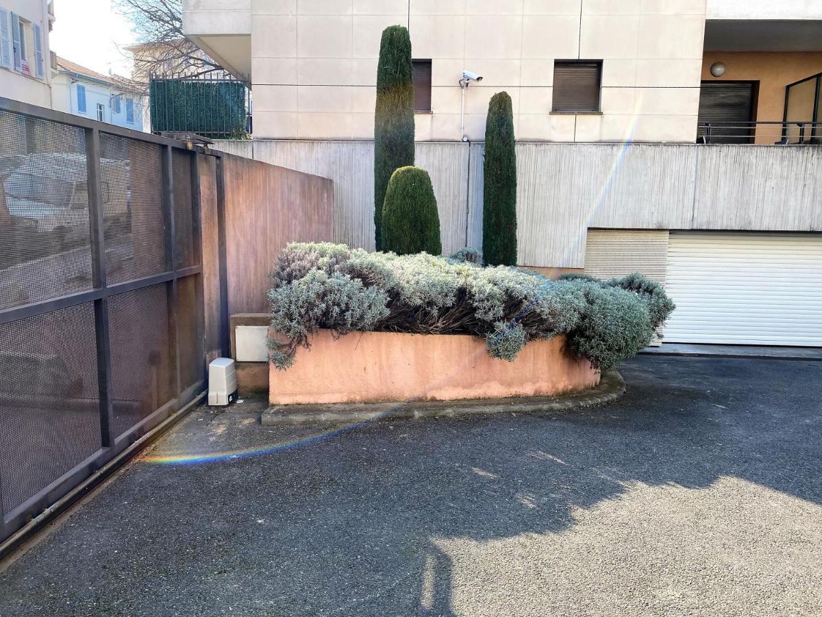 T2 Proche De La Gare, A 10 Minutes A Pieds De La Croisette, Piscine & Parking Dans Residence De Haut Standing Cannes Buitenkant foto